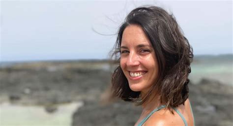 Las vacaciones de Irene Montero: posado en bikini, playa y .